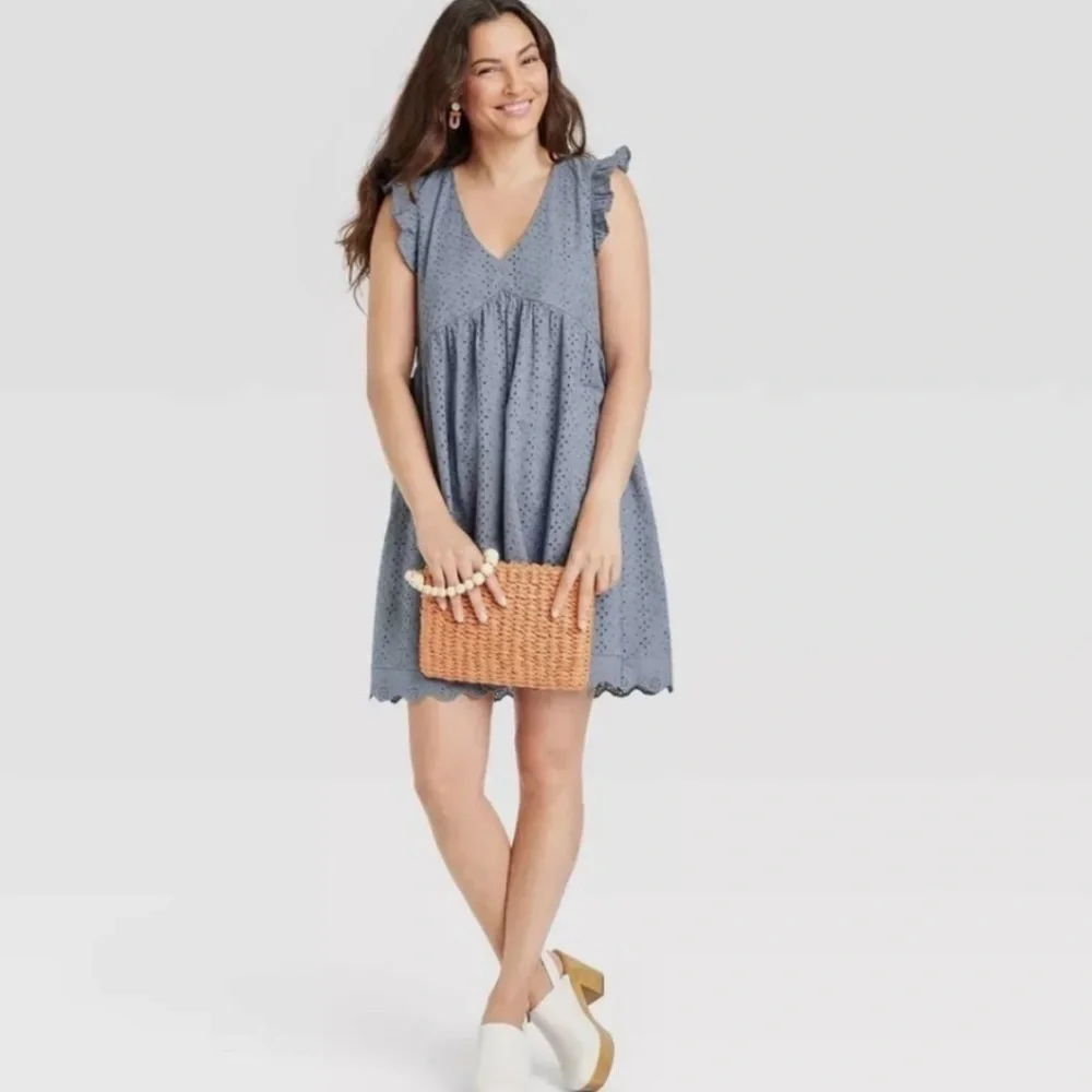 Knox Rose Slate Blue Grey Sleeveless Eyelet Dress - Picture 2 of 5